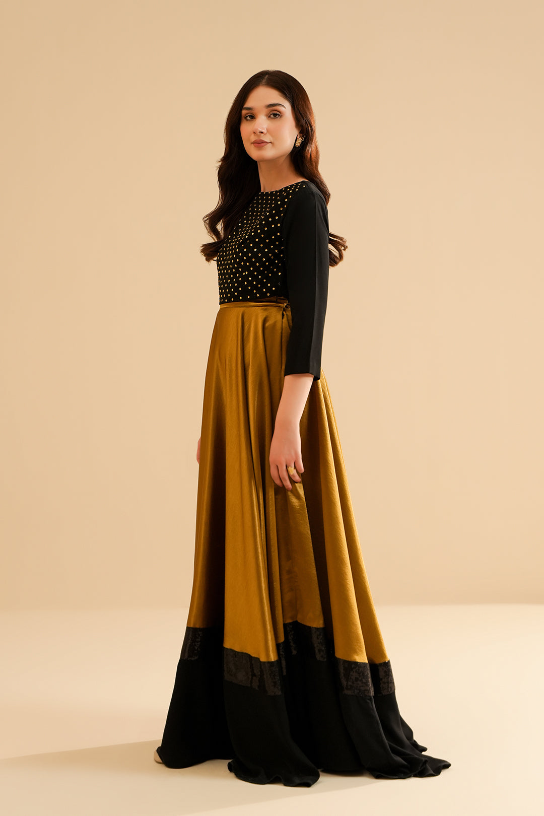 Isagai Crop Top & Skirt