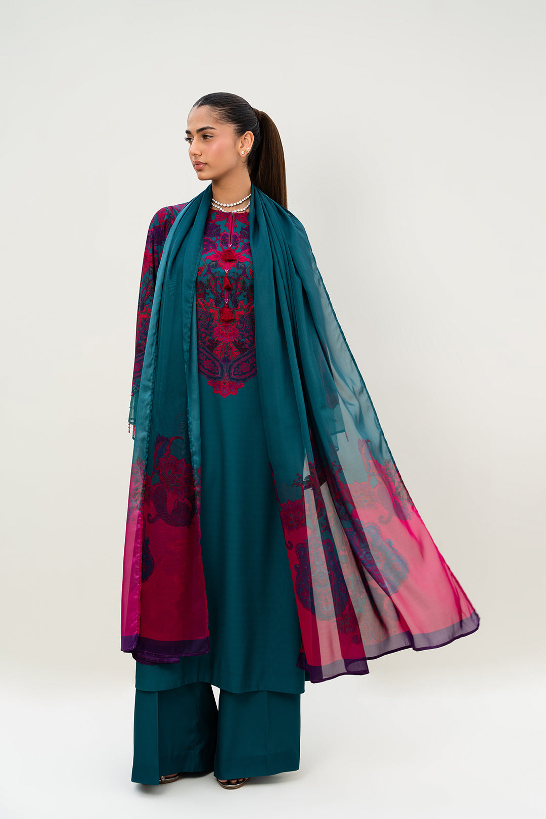 Ajmira Dupatta