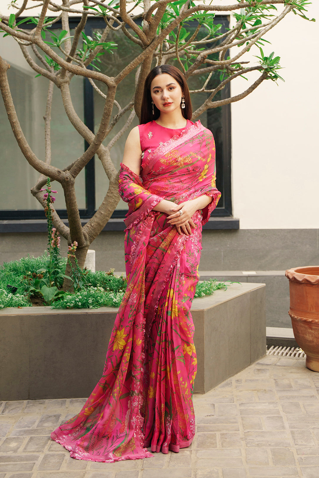 Romey Saree (Sleeveless)