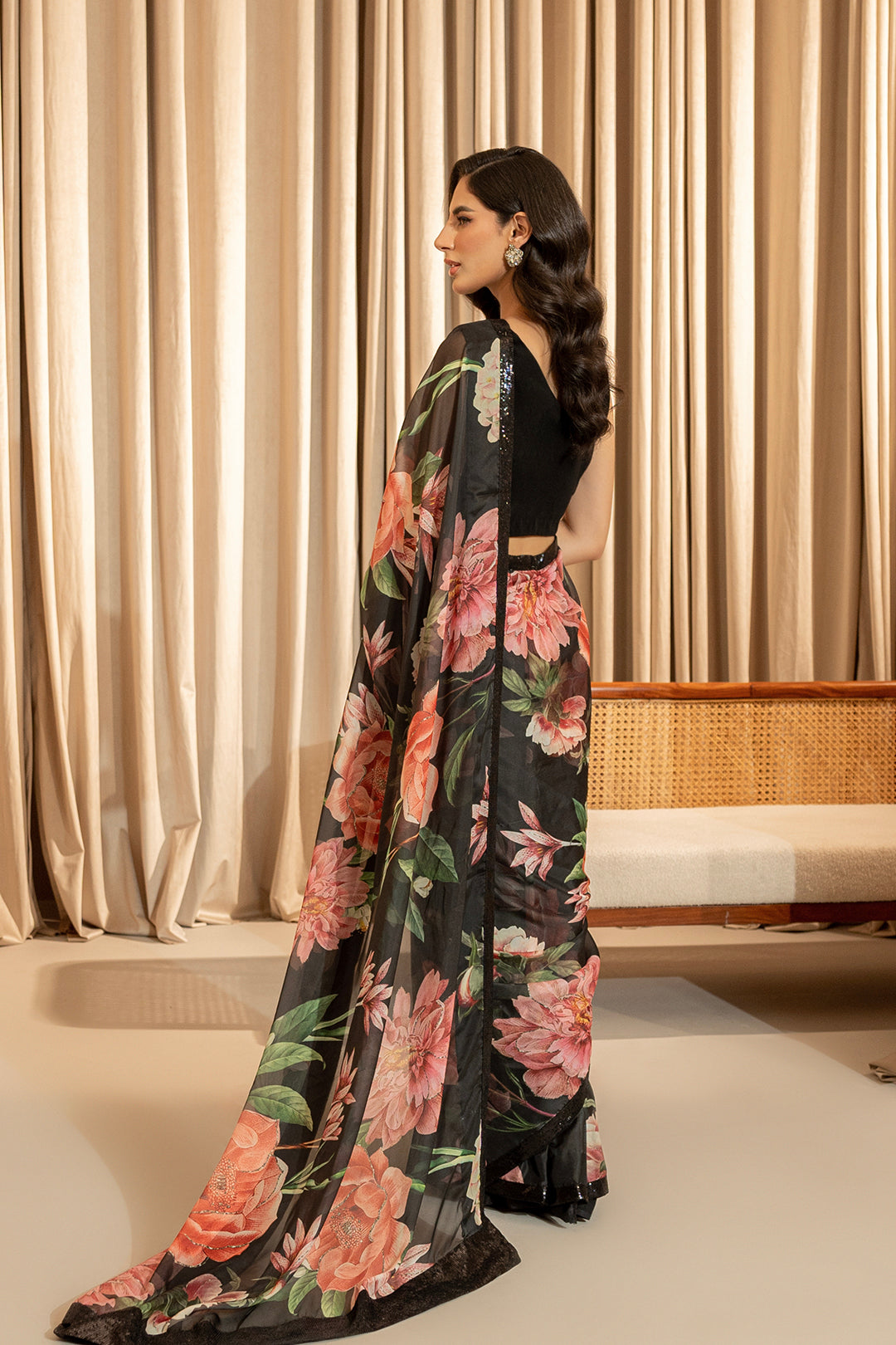 Marozai Crop Top & Saree (Sleeveless)