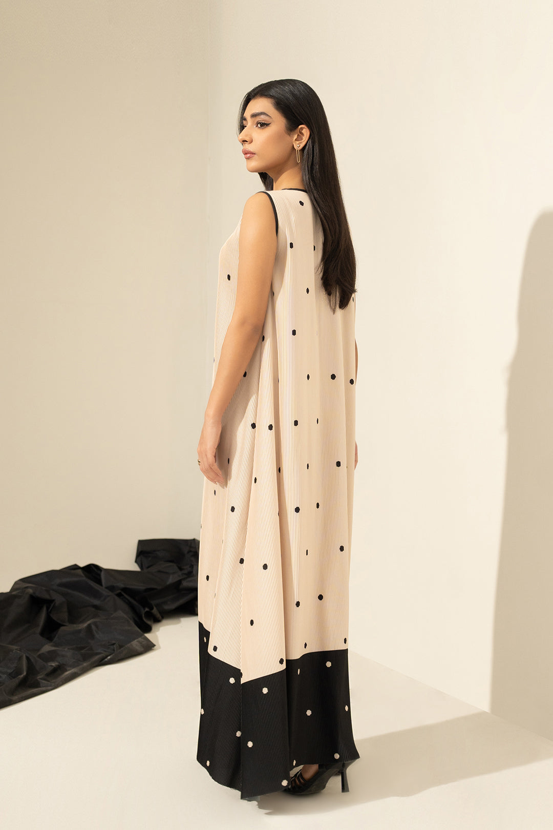 Paria Dress (Sleeveless)