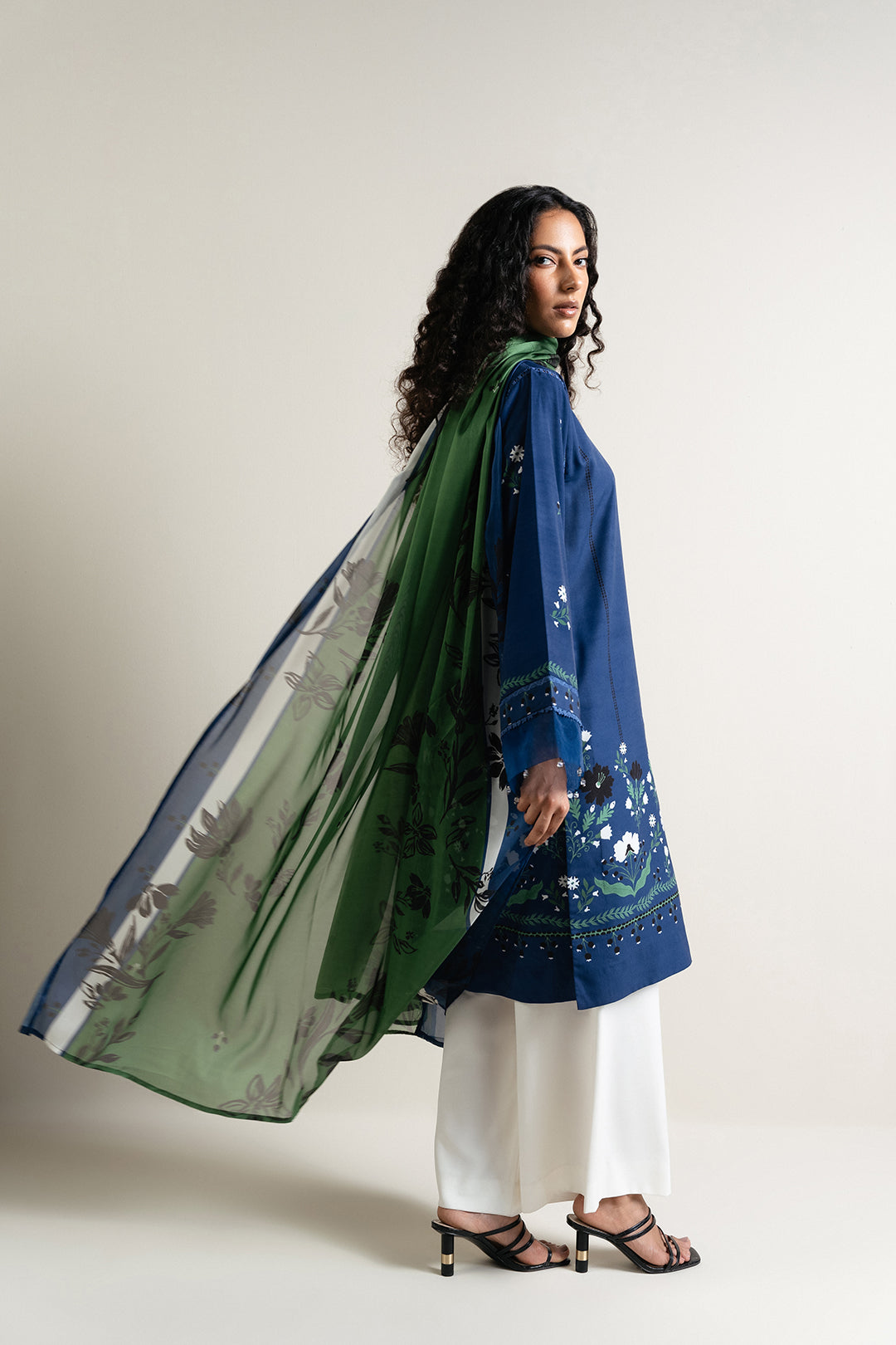 Shirwan Dupatta