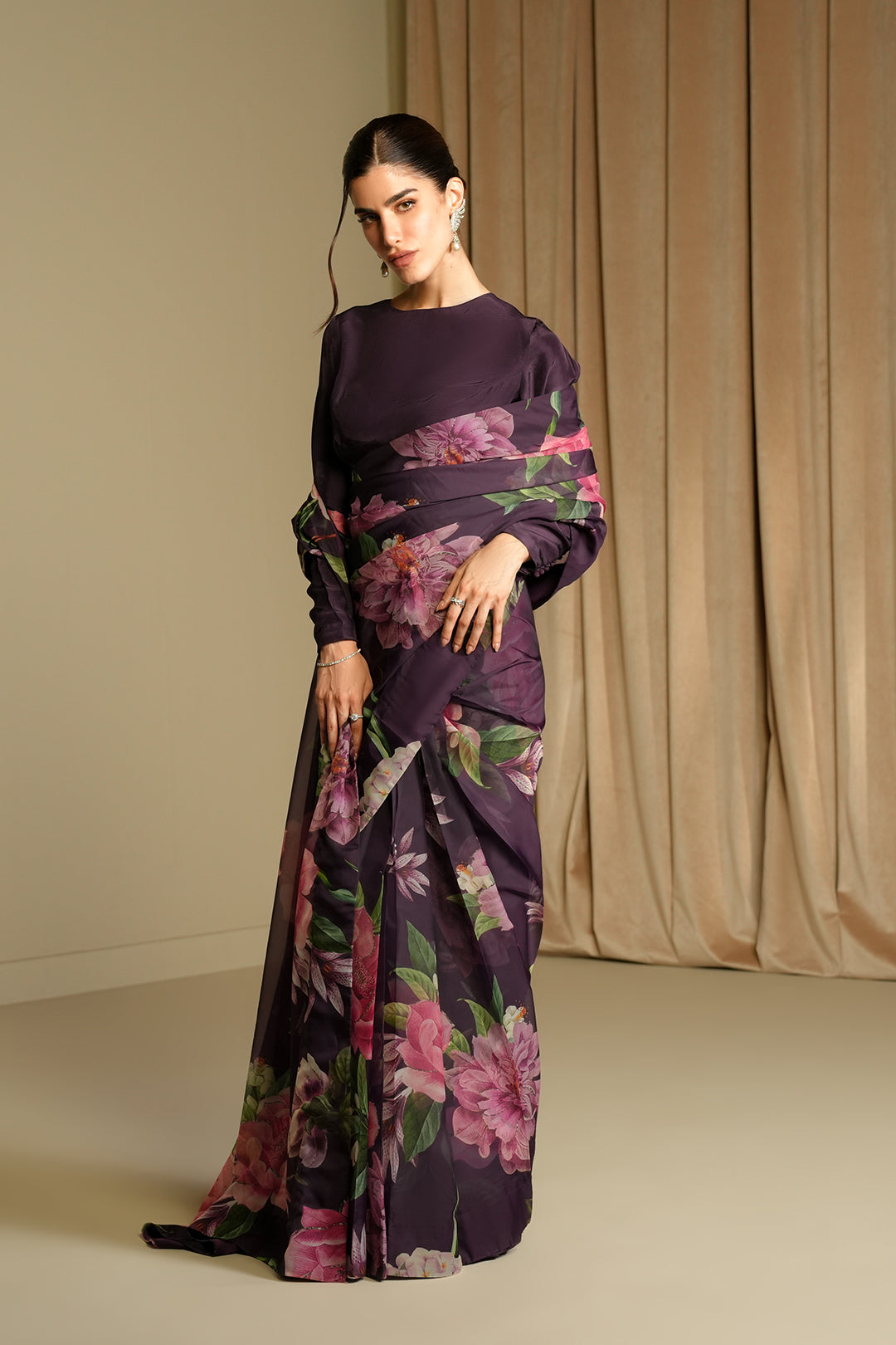 Aleina Crop top & Saree (2Pc)