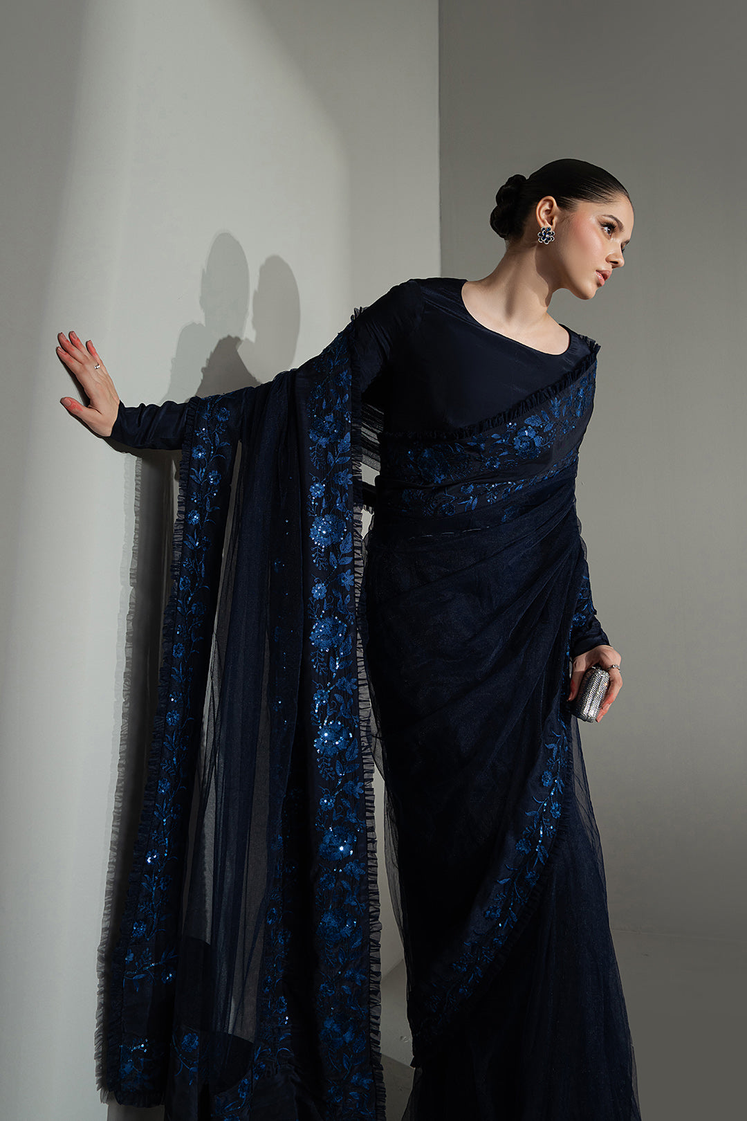 Durin Crop Top & Saree (2pc)