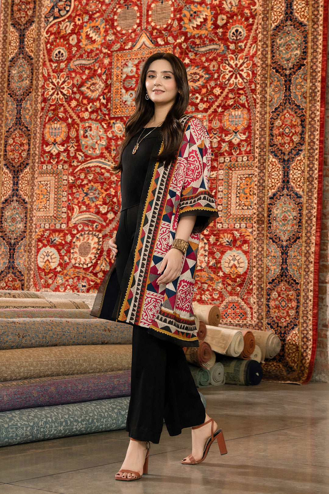 Tajar Shrug