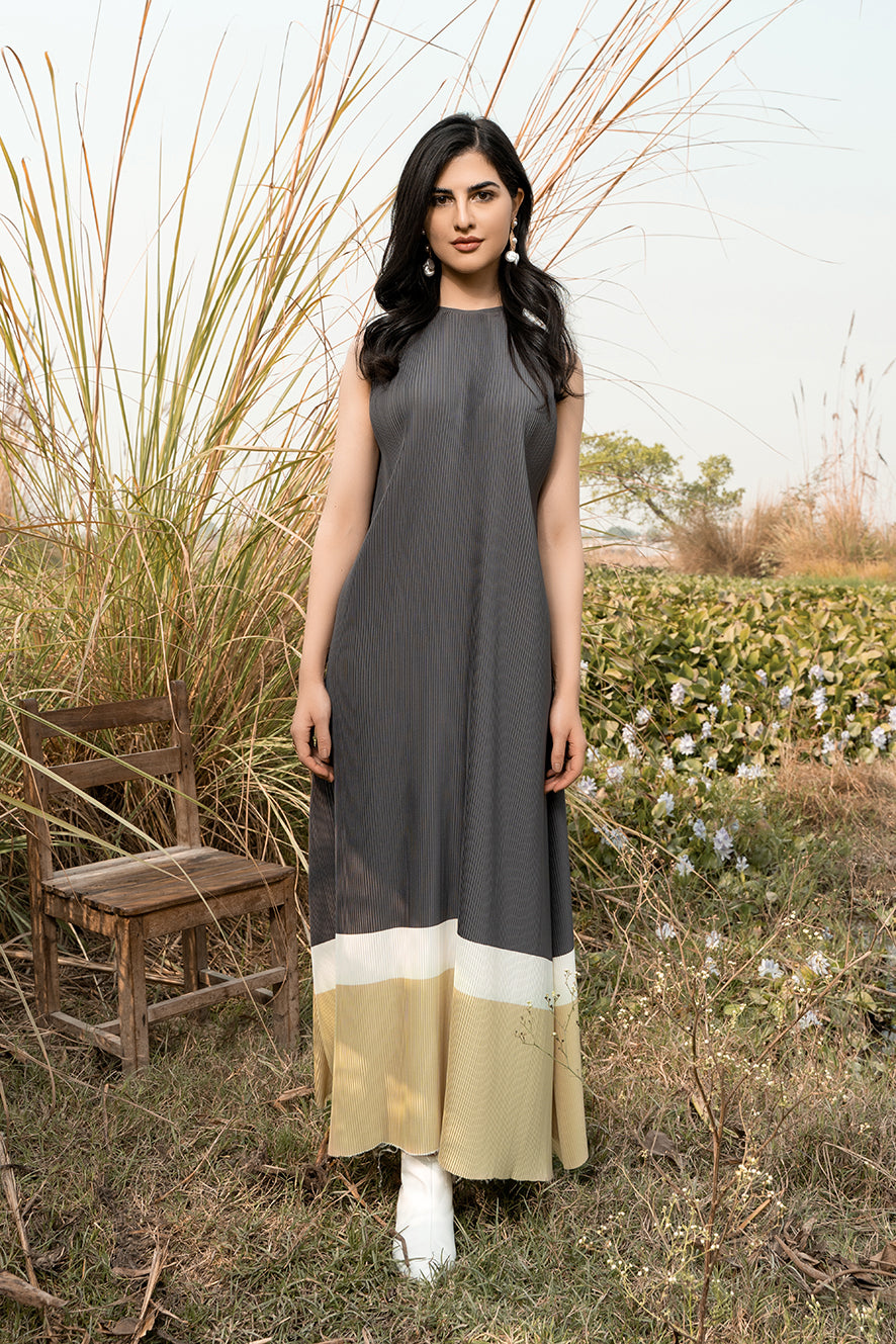 Unar Pleated Dress (Sleeveless)