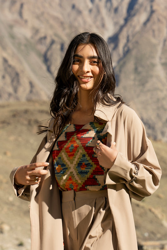 Uzhnu Crop Top