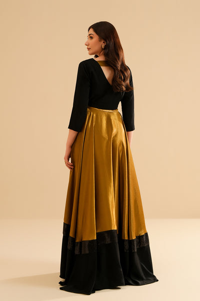 Isagai Crop Top & Skirt