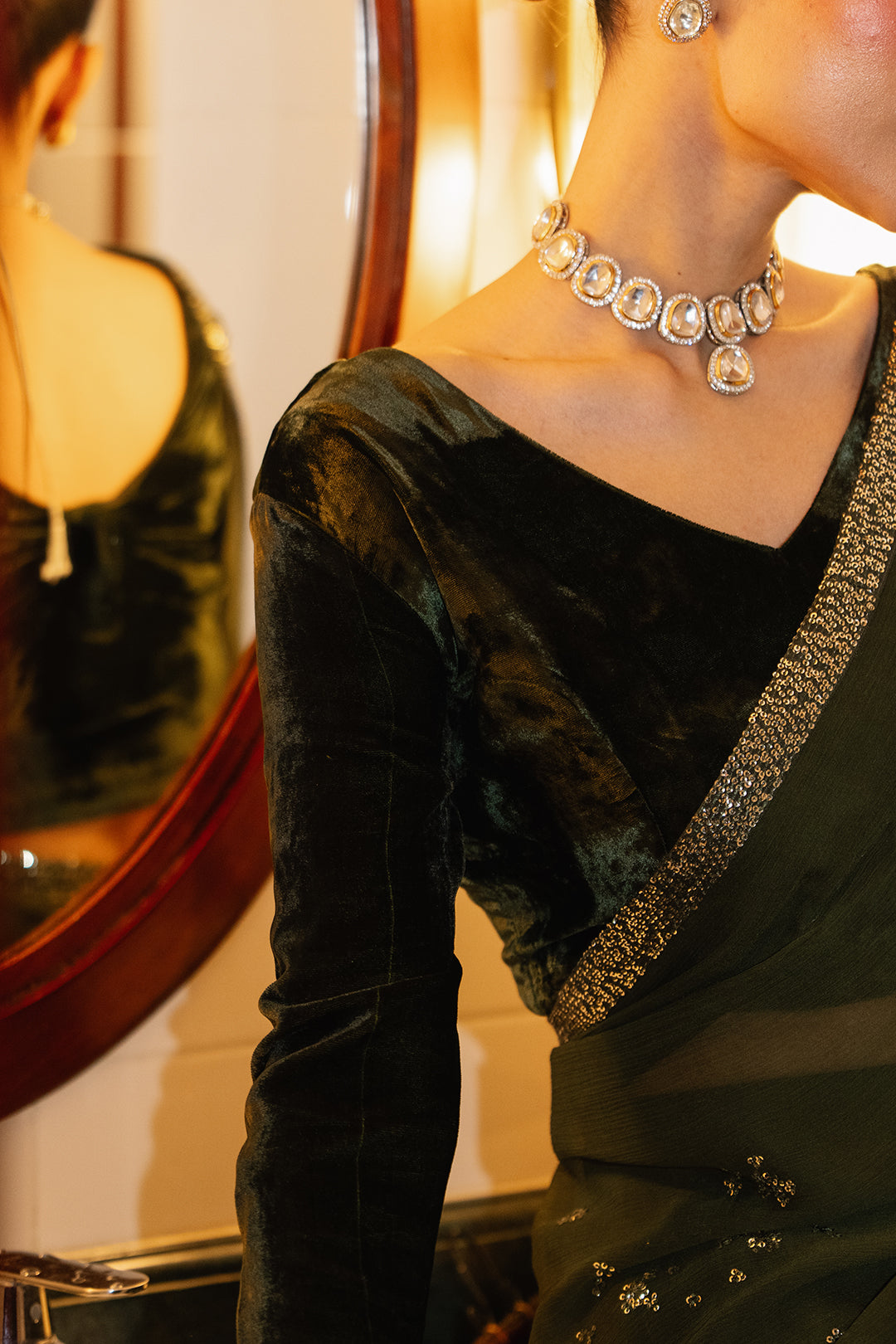 Sobaeel Crop Top & Saree (2pcs)