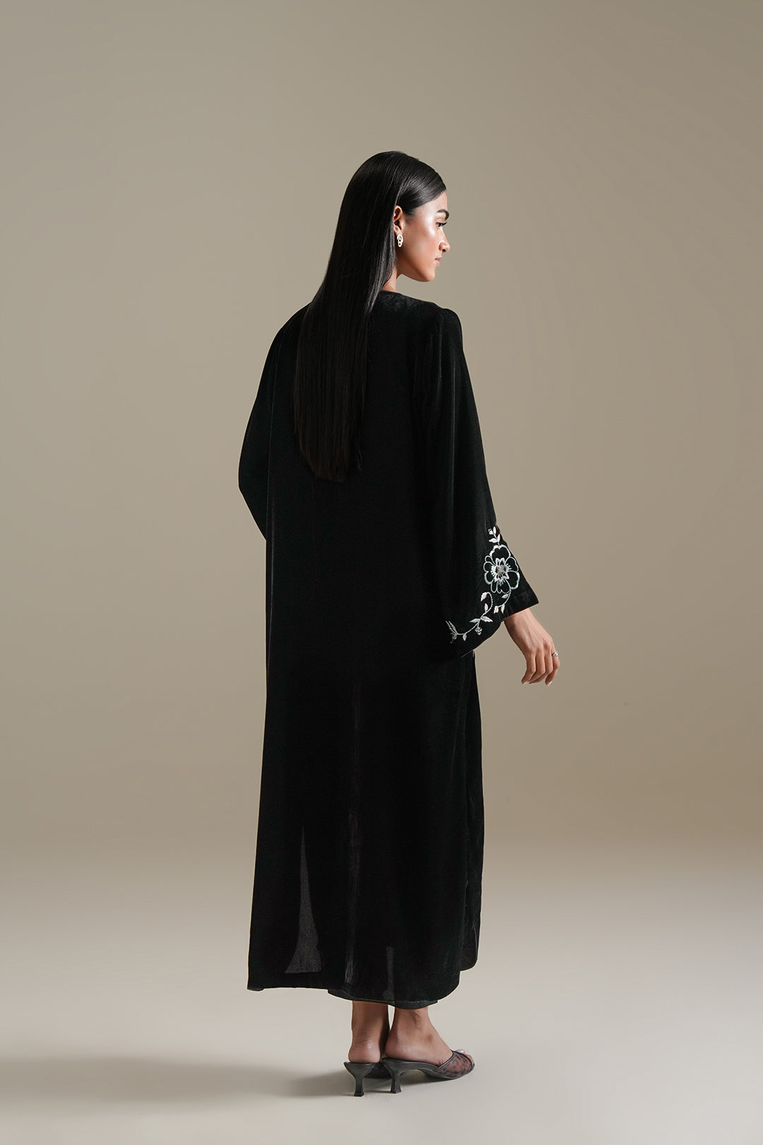 Zareya Shrug