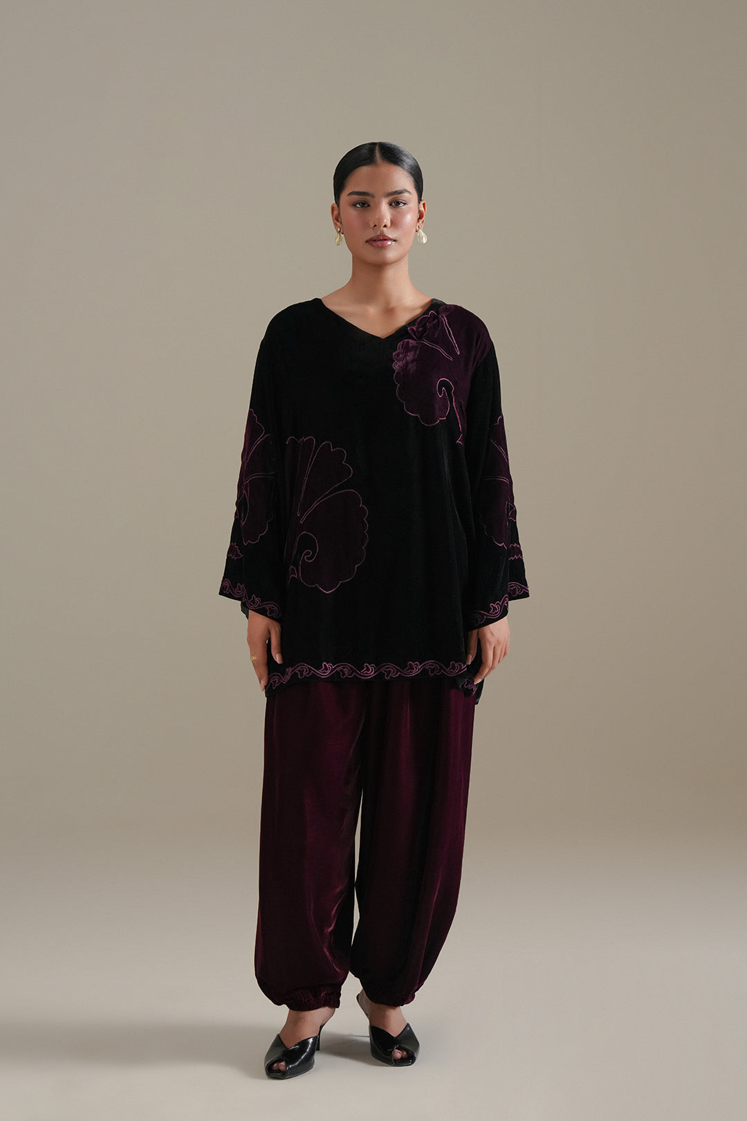 Noir Velvet Top