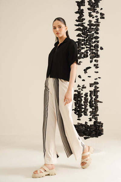 Black Boxy Crop-Top