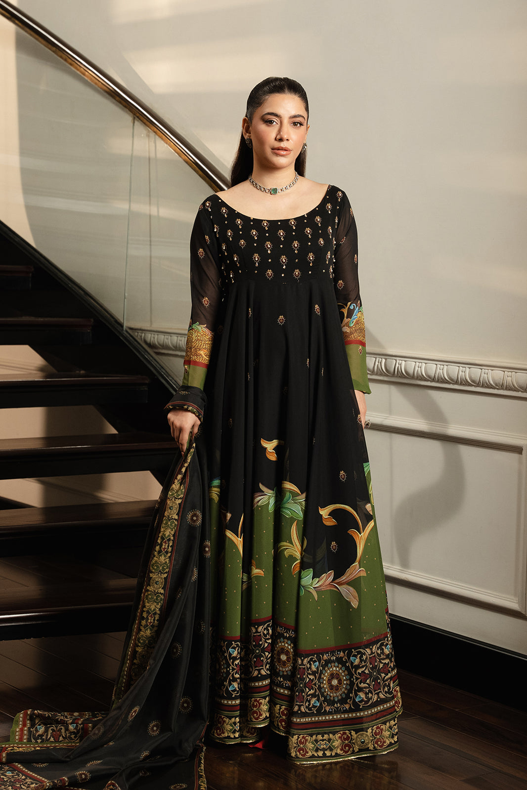 Best Pakistani Western Clothing Brand: Stylish Women’s Fashi – Lulusar