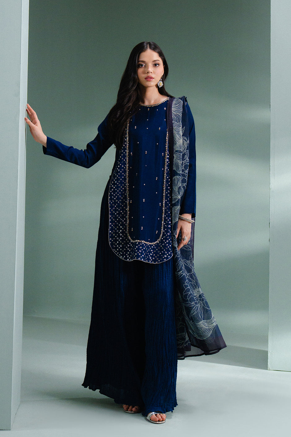 Best Pakistani Western Clothing Brand: Stylish Women’s Fashi – Lulusar