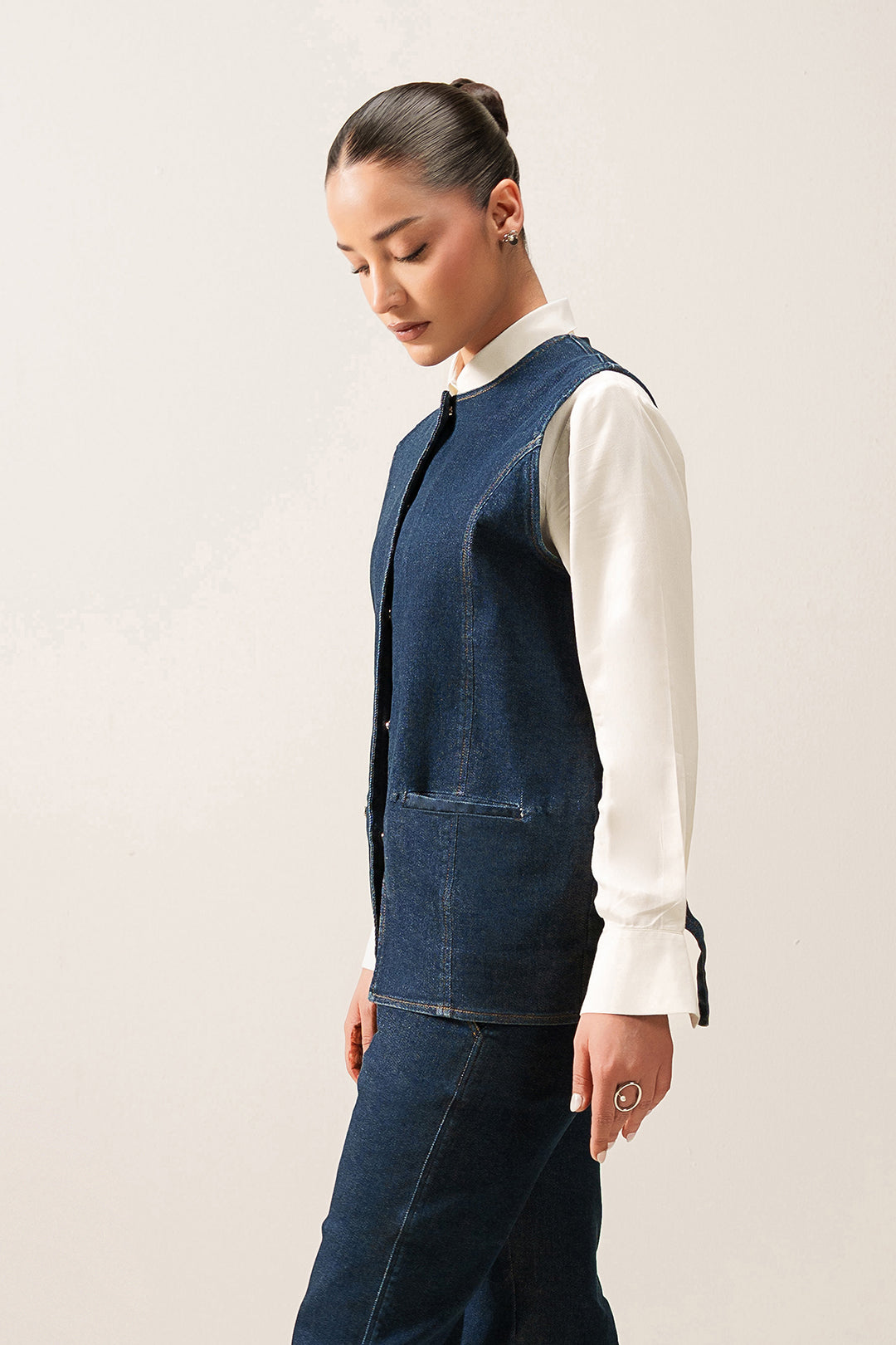 Sova Vest