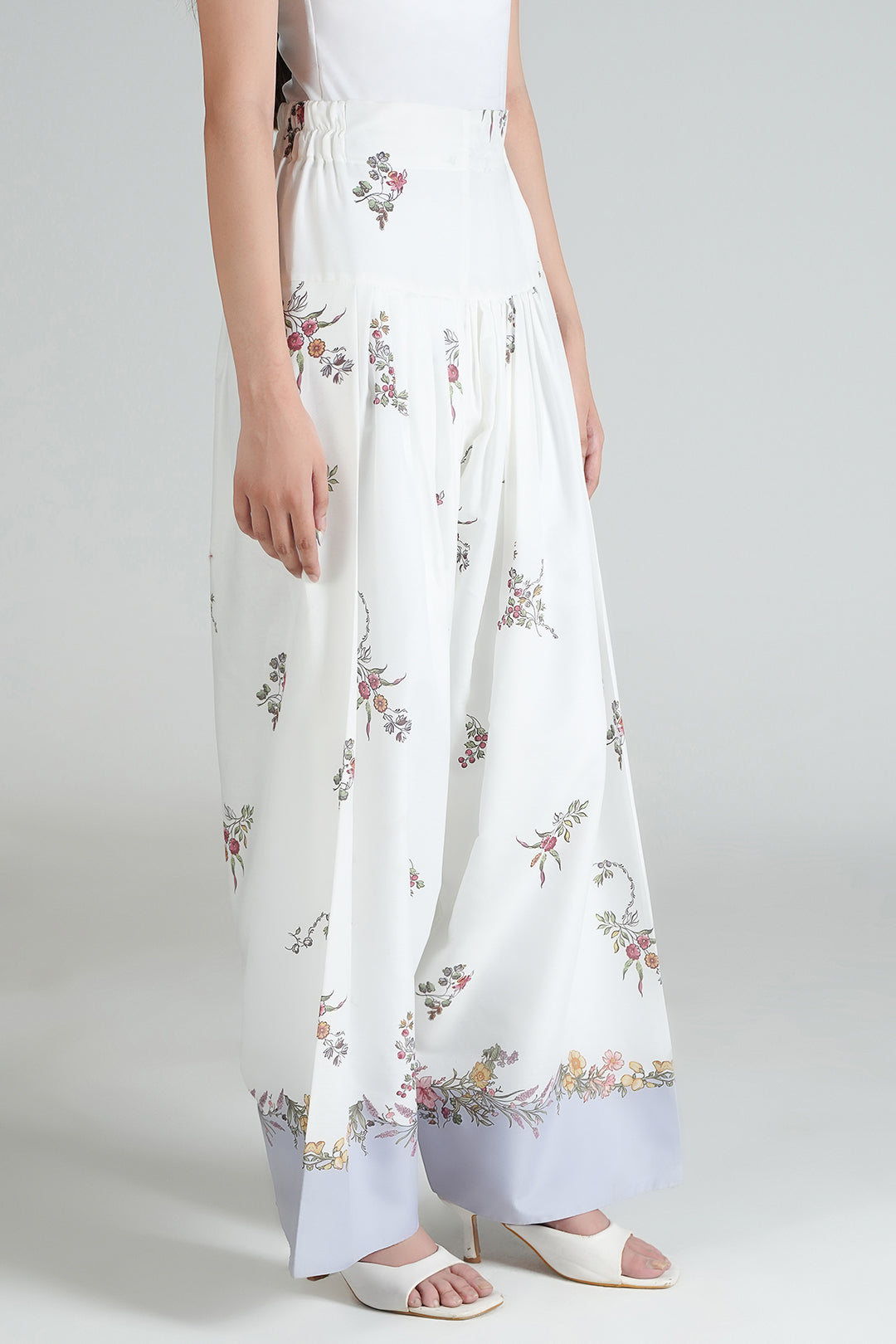 Kaviel Shalwar