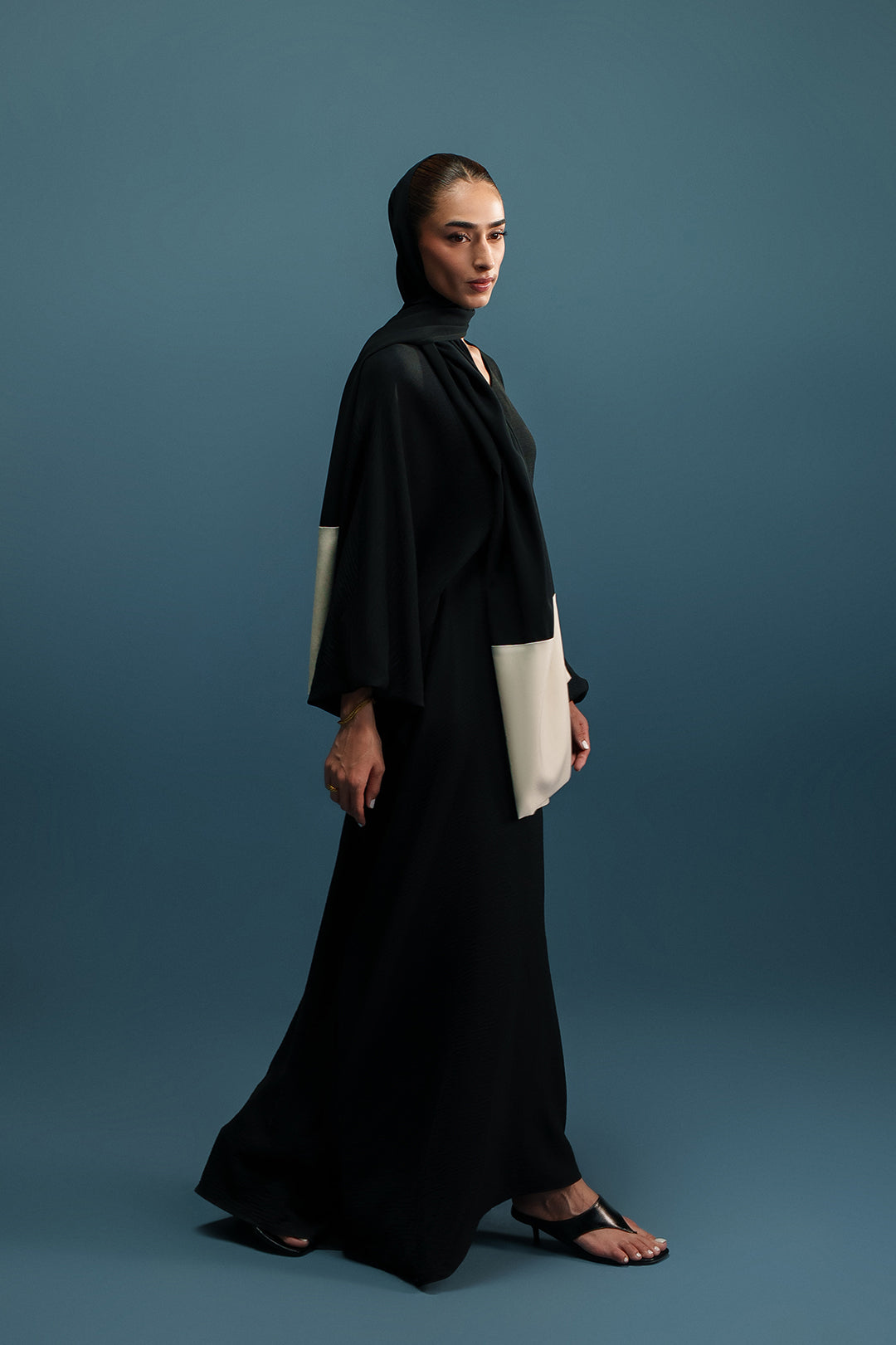Star Dusk Abaya