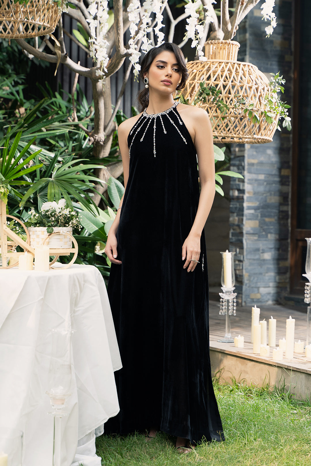 Online Shopping for Velvet Dresses: Discover Lulusar