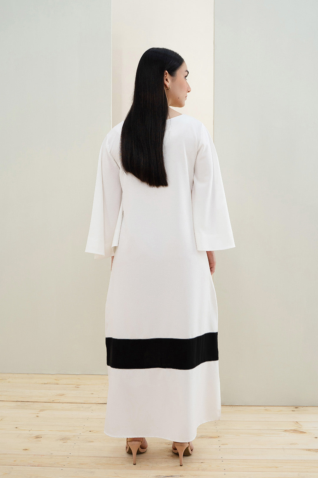 Monochrome Panel Long