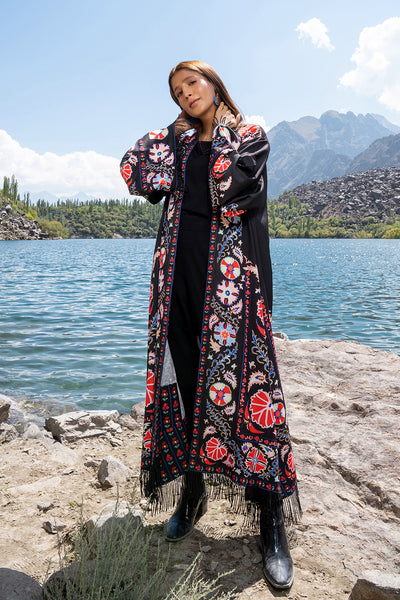 Turang Shrug